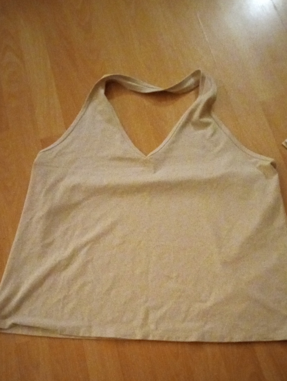 $3>>Universal Thread Beige V-Neck Halter Tank Top
